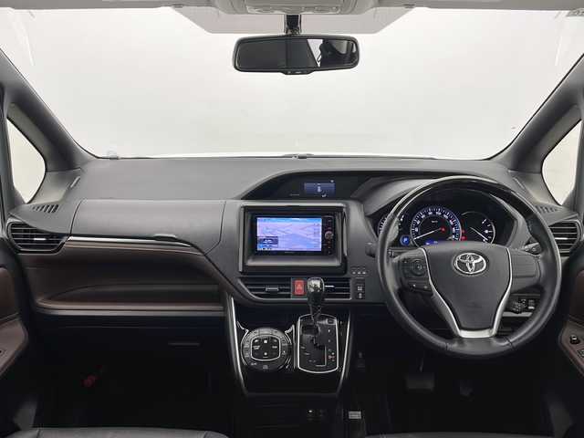 トヨタ エスクァイア Gi 長野県 2015(平27)年 7.4万km ホワイトパールクリスタルシャイン ワンオーナー/社外メモリーナビ（USB/SD/Bluetooth/フルセグTV//DISC/FM/AM）/Wエアバッグ/クルコン/アイドリングストップ/ウォークスルー/ABS/横滑り防止装置/LEDヘッドライト/フォグランプ/オートライト/オートマチックハイビーム/電動格納ウインカーミラー/プッシュスタート/両側パワースライドドア/D＋N席シートヒーター/3列シート/ALL AUTOパワーウインドウ/ウッド調革巻きステアリング/ナノイー/ビルトインETC/純正フロアマット/純正15インチアルミホイール/純正自動防眩ミラー/スマートキー/保証書/取扱説明書/記録簿
