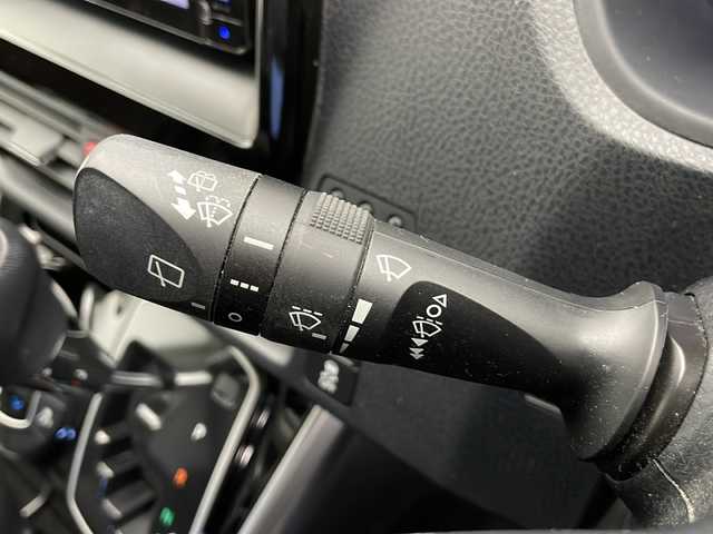 トヨタ エスクァイア Gi 長野県 2015(平27)年 7.4万km ホワイトパールクリスタルシャイン ワンオーナー/社外メモリーナビ（USB/SD/Bluetooth/フルセグTV//DISC/FM/AM）/Wエアバッグ/クルコン/アイドリングストップ/ウォークスルー/ABS/横滑り防止装置/LEDヘッドライト/フォグランプ/オートライト/オートマチックハイビーム/電動格納ウインカーミラー/プッシュスタート/両側パワースライドドア/D＋N席シートヒーター/3列シート/ALL AUTOパワーウインドウ/ウッド調革巻きステアリング/ナノイー/ビルトインETC/純正フロアマット/純正15インチアルミホイール/純正自動防眩ミラー/スマートキー/保証書/取扱説明書/記録簿