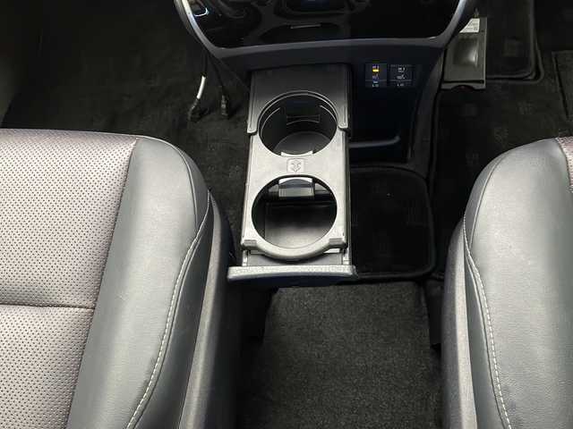 トヨタ エスクァイア Gi 長野県 2015(平27)年 7.4万km ホワイトパールクリスタルシャイン ワンオーナー/社外メモリーナビ（USB/SD/Bluetooth/フルセグTV//DISC/FM/AM）/Wエアバッグ/クルコン/アイドリングストップ/ウォークスルー/ABS/横滑り防止装置/LEDヘッドライト/フォグランプ/オートライト/オートマチックハイビーム/電動格納ウインカーミラー/プッシュスタート/両側パワースライドドア/D＋N席シートヒーター/3列シート/ALL AUTOパワーウインドウ/ウッド調革巻きステアリング/ナノイー/ビルトインETC/純正フロアマット/純正15インチアルミホイール/純正自動防眩ミラー/スマートキー/保証書/取扱説明書/記録簿