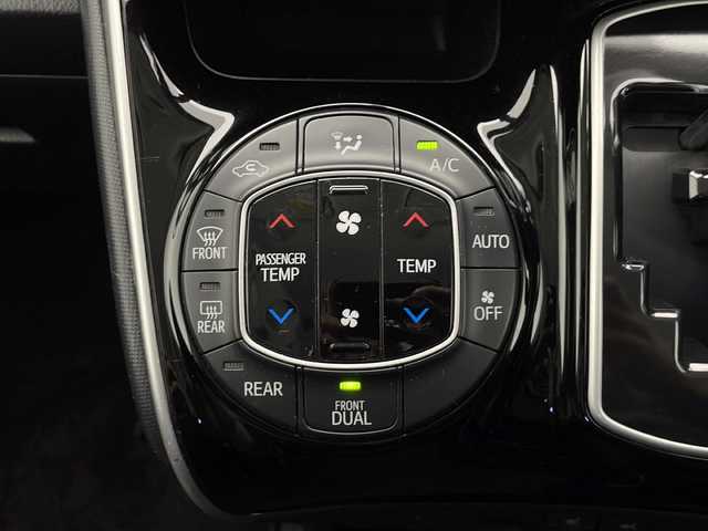 トヨタ エスクァイア Gi 長野県 2015(平27)年 7.4万km ホワイトパールクリスタルシャイン ワンオーナー/社外メモリーナビ（USB/SD/Bluetooth/フルセグTV//DISC/FM/AM）/Wエアバッグ/クルコン/アイドリングストップ/ウォークスルー/ABS/横滑り防止装置/LEDヘッドライト/フォグランプ/オートライト/オートマチックハイビーム/電動格納ウインカーミラー/プッシュスタート/両側パワースライドドア/D＋N席シートヒーター/3列シート/ALL AUTOパワーウインドウ/ウッド調革巻きステアリング/ナノイー/ビルトインETC/純正フロアマット/純正15インチアルミホイール/純正自動防眩ミラー/スマートキー/保証書/取扱説明書/記録簿