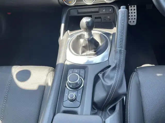 マツダ ロードスター ネイビー トップ 愛知県 2022(令4)年 0.9万km プラチナクォーツメタリック 黒革シート/BBS製17インチアルミホイール/純正ナビ/Bluetooth接続/フルセグTV/バックカメラ/ETC/ステアリングスイッチ/スペアキー1本/取扱説明書/保証書