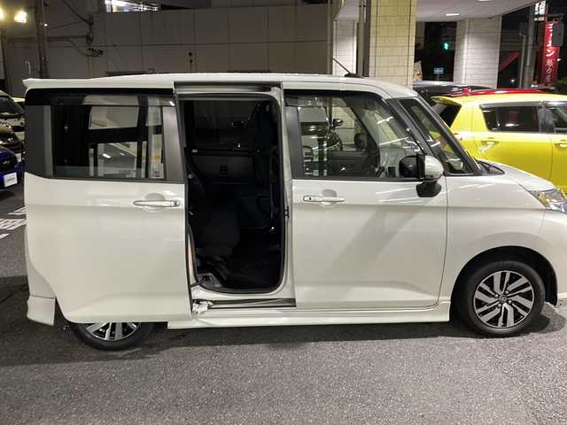 トヨタ ルーミー カスタムG 東京都 2017(平29)年 8.8万km パールホワイトⅢ ワンセグテレビ/社外SDナビ（AVN134MW）/バックカメラ/アイドリングストップ/クルーズコントロール/ドアバイザー/ETC/両側パワースライドドア/LEDヘッドライト/電動格納ミラー/純正フロアマット/前後ドライブレコーダー/純正アルミホイール/ウォークスルー/取扱説明書/保証書/スペアキー