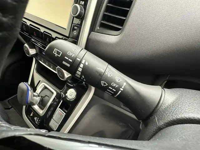 日産 セレナ e－パワー XV 滋賀県 2018(平30)年 9.7万km ダイヤモンドブラック 純正9インチナビ/【CD.DVD.Bluetooth.フルセグTV】/全方位カメラ/プロパイロット/エマージェンシーブレーキ/クリアランスソナー/車線逸脱警報/パーキングアシスト/ビルトインETC/前方ドライブレコーダー/前席シートヒーター/ステアリングヒーター/LEDヘッドライト/オートハイビーム/オートライト