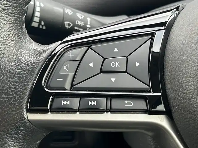 日産 セレナ e－パワー XV 山形県 2018(平30)年 9.7万km ダイヤモンドブラック 純正9インチナビ/FM/AM/フルセグ/DVD/Bluetooth/全周囲バックカメラ/プロパイロット/エマージェンシーブレーキ/クリアランスソナー/車線逸脱警報/パーキングアシスト/ビルトインETC/前方ドライブレコーダーSDなし/前席シートヒーター/ステアリングヒーター/LEDヘッドライト/オートハイビーム/オートライト