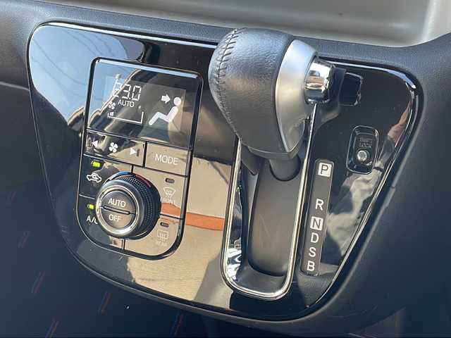 トヨタ パッソ モーダ　Gパッケージ 徳島県 2018(平30)年 3.6万km キナコメタリック 純正7型SDナビ　NSZT-W68T/（ラジオ/BT/DISC/フルセグ/SD）/バックカメラ/ビルトインETC/ハーフレザーシート/アイドリングストップ/前後コーナーセンサー/LEDヘッドライト/純正15インチAW/社外フロアマット/プッシュスタート/パーキングアシスト/スタリングリモコン/ドライブレコーダー