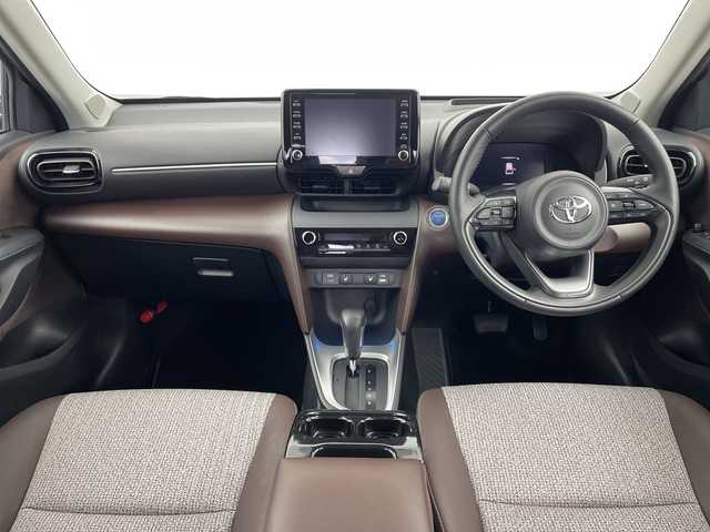 トヨタ ヤリスクロス ハイブリッド Z 鹿児島県 2023(令5)年 2.3万km ブラックマイカ/プラチナホワイトパールマイカ ナビ機能付き純正ディスプレイオーディオ/（BT/フルセグTV）/レーダークルーズコントロール/プリクラッシュセーフティ/レーダークルーズコントロール/モデリスタエアロ/バックカメラ/ステアリングヒーター/オートライト/オートマチックハイビーム/電動パーキングブレーキ/オートホールド機能/パワーシート/シートヒーター