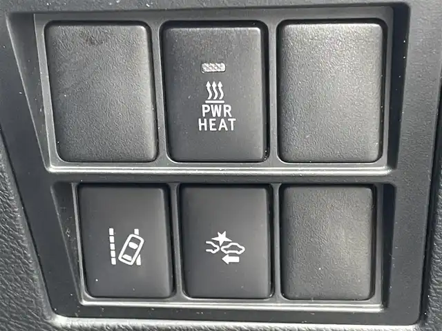 トヨタ ハイラックス Z 山形県 2018(平30)年 6.3万km アティチュードブラックマイカ 4WD/軽油/衝突被害軽減システム/TRDロールバー/SDナビ/　　【CD DVD BD BT ワンセグ】/バックカメラ/クルーズコントロール/LEDオートライト/純正17インチアルミホイール/ドライブレコーダー/ステアリングスイッチ/MTモード付AT/IC付ターボ/電動格納ウィンカーミラー/ミラーヒーター/フォグランプ/スマートキー/ETC