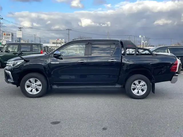 トヨタ ハイラックス Z 山形県 2018(平30)年 6.3万km アティチュードブラックマイカ 4WD/軽油/衝突被害軽減システム/TRDロールバー/SDナビ/　　【CD DVD BD BT ワンセグ】/バックカメラ/クルーズコントロール/LEDオートライト/純正17インチアルミホイール/ドライブレコーダー/ステアリングスイッチ/MTモード付AT/IC付ターボ/電動格納ウィンカーミラー/ミラーヒーター/フォグランプ/スマートキー/ETC