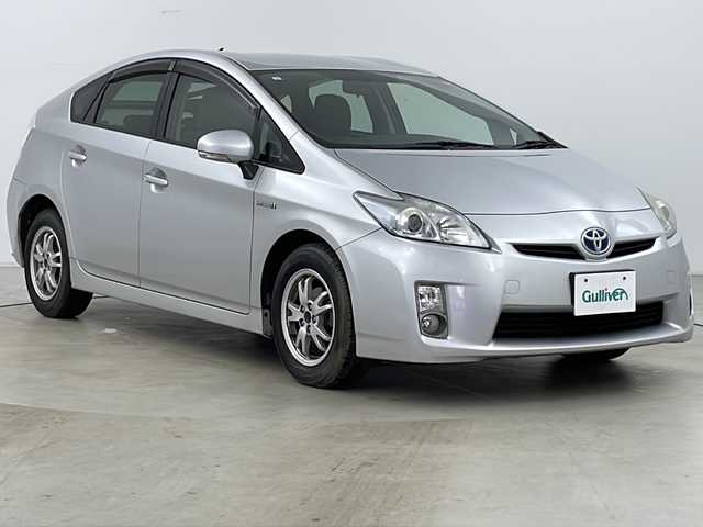 トヨタ プリウス S 道央・札幌 2011(平23)年 11.6万km シルバーM ・寒冷地仕様/・純正ナビ(CD&AUX)/・ETC/・純正フロアマット/・電格ミラー/・プッシュスタート/・ドアバイザー/・バックカメラ/・スマートキー/・オートライト/・ヘッドライトレベライザー/・ステアリングスイッチ