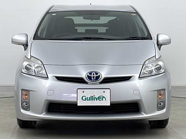 トヨタ プリウス S 道央・札幌 2011(平23)年 11.6万km シルバーM ・寒冷地仕様/・純正ナビ(CD&AUX)/・ETC/・純正フロアマット/・電格ミラー/・プッシュスタート/・ドアバイザー/・バックカメラ/・スマートキー/・オートライト/・ヘッドライトレベライザー/・ステアリングスイッチ