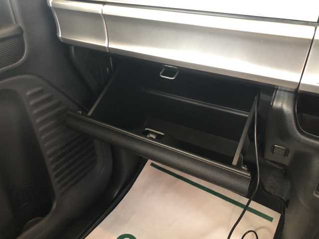 スズキ スペーシア ギア HYBRID XZ 愛媛県 2019(平31)年 1.4万km アクティブイエロー/ガンメタリック2トーン 社外ディスプレイオーディオ /・CD/DVD/Bluetooth/USB /両側パワースライドドア /衝突軽減ブレーキ /レーンキープアシスト /コーナーセンサー /前座席シートヒーター /ルーフレール /リア送風機能/2列目サンシェード/プッシュスタート/・スペアキー/純正ゴムマット/取扱説明書/保証書