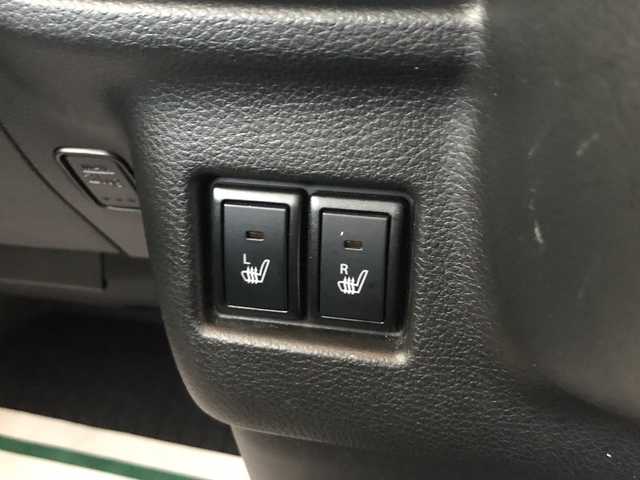 スズキ スペーシア ギア HYBRID XZ 愛媛県 2019(平31)年 1.4万km アクティブイエロー/ガンメタリック2トーン 社外ディスプレイオーディオ /・CD/DVD/Bluetooth/USB /両側パワースライドドア /衝突軽減ブレーキ /レーンキープアシスト /コーナーセンサー /前座席シートヒーター /ルーフレール /リア送風機能/2列目サンシェード/プッシュスタート/・スペアキー/純正ゴムマット/取扱説明書/保証書