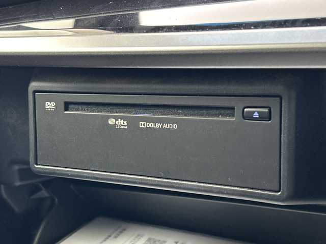 トヨタ ヴェルファイア Z ゴールデンアイズ 三重県 2021(令3)年 4.6万km ホワイトパールクリスタルシャイン /禁煙車//純正ナビ/・フルセグ・Bluetooth・CD・DVD・USB・AppleCarPlay・AndroidAuto//バックモニター//後席フリップダウンモニター//CD・DVDデッキ//両側パワースライドドア//セーフティセンス//インテリジェントクリアランスソナー //レーンキープアシスト//オートマチックハイビーム//クルーズコントロール//ビルトインETC2.0//プッシュスタート//パワーウインドウ//電動格納ミラー//純正フロアマット//純正アルミホイール//LEDヘッドライト