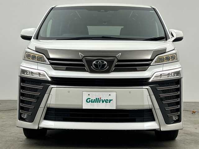 トヨタ ヴェルファイア Z ゴールデンアイズ 三重県 2021(令3)年 4.6万km ホワイトパールクリスタルシャイン /禁煙車//純正ナビ/・フルセグ・Bluetooth・CD・DVD・USB・AppleCarPlay・AndroidAuto//バックモニター//後席フリップダウンモニター//CD・DVDデッキ//両側パワースライドドア//セーフティセンス//インテリジェントクリアランスソナー //レーンキープアシスト//オートマチックハイビーム//クルーズコントロール//ビルトインETC2.0//プッシュスタート//パワーウインドウ//電動格納ミラー//純正フロアマット//純正アルミホイール//LEDヘッドライト