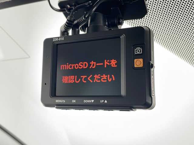 トヨタ プリウス A 愛知県 2019(令1)年 2.6万km エモーショナルレッドⅡ 衝突軽減システム/純正9型ナビ/レーダークルーズコントロール/フルセグ/ＣＤ/Bluetooth/バックカメラ/コーナーセンサー/LEDヘッドライト/ヘッドアップディスプレイ/オートマチックハイビーム/ドライブレコーダー/ステアリングスイッチ/スマートキー/プッシュスタート