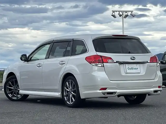 スバル レガシィ ツーリングワゴン 2．5iアイサイトSパケ Pレザーセレ 島根県 2013(平25)年 13.7万km サテンホワイトパール ４WD/社外SDナビ/フルセグ/FM/AM/DVD/BT/『AVIC-MRZ009』/バックカメラ/レーダークルーズコントロール/車線逸脱防止警報/10.2インチフリップダウンモニター/『TMX-R2200』/D.N席シートヒーター/D席パワーシート/シートメモリ付き/革巻きステアリング/ステアリングスイッチ/パドルシフト/プッシュスタート/スマートキー/ETC/横滑り防止装置/フォグランプ/レーダー探知機/『ＺＥＲＯ72V』