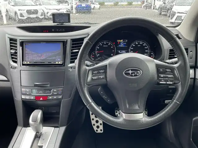 スバル レガシィ ツーリングワゴン 2．5iアイサイトSパケ Pレザーセレ 島根県 2013(平25)年 13.7万km サテンホワイトパール ４WD/社外SDナビ/フルセグ/FM/AM/DVD/BT/『AVIC-MRZ009』/バックカメラ/レーダークルーズコントロール/車線逸脱防止警報/10.2インチフリップダウンモニター/『TMX-R2200』/D.N席シートヒーター/D席パワーシート/シートメモリ付き/革巻きステアリング/ステアリングスイッチ/パドルシフト/プッシュスタート/スマートキー/ETC/横滑り防止装置/フォグランプ/レーダー探知機/『ＺＥＲＯ72V』