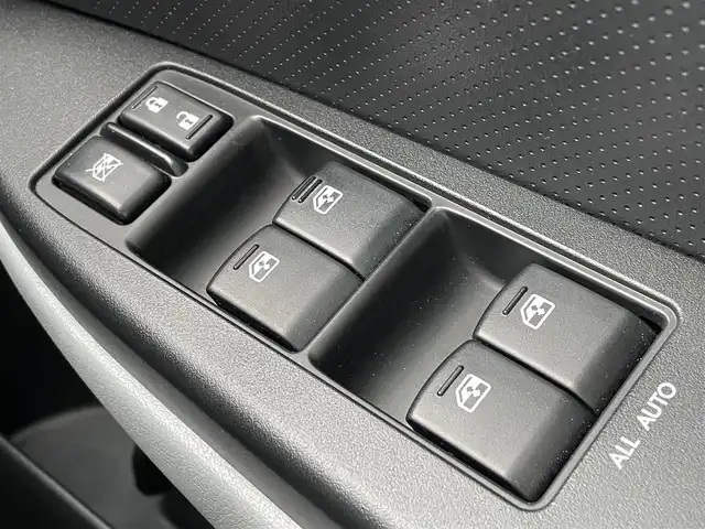 スバル レガシィ ツーリングワゴン 2．5iアイサイトSパケ Pレザーセレ 島根県 2013(平25)年 13.7万km サテンホワイトパール ４WD/社外SDナビ/フルセグ/FM/AM/DVD/BT/『AVIC-MRZ009』/バックカメラ/レーダークルーズコントロール/車線逸脱防止警報/10.2インチフリップダウンモニター/『TMX-R2200』/D.N席シートヒーター/D席パワーシート/シートメモリ付き/革巻きステアリング/ステアリングスイッチ/パドルシフト/プッシュスタート/スマートキー/ETC/横滑り防止装置/フォグランプ/レーダー探知機/『ＺＥＲＯ72V』