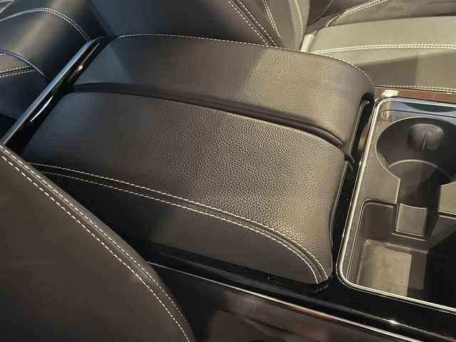 ランドローバー レンジローバーヴェラール Rダイナミック S 180PS 宮城県 2019(平31)年 4.2万km 黒 アクティブクルーズコントロール/レーンキープアシスト/ブラインドスポットモニター/MERIDIANサウンドシステム/純正ナビゲーションシステム/フルセグTV/360°カメラシステム/ブラックハーフレザーシート/シートヒーター/メモリ機能付きパワーシート/純正20インチAW/レッドブレーキキャリパー/LEDヘッドライト/オートマチックハイビーム/スマートキー/パワーバックドア/ステアリングスイッチ/パドルシフト/ドライブレコーダー/ETC2.0車載器/アイドリングストップ