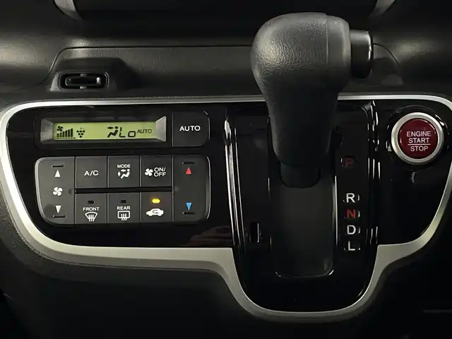 ホンダ Ｎ ＢＯＸ 新潟県 2017(平29)年 2.4万km プレミアムディープモカパール 純正ディスプレイオーディオ/　　ワンセグ/CD/HDMI/BT/バックカメラ/片側パワースライドドア/ステリングスイッチ/アイドリングストップ/オートエアコン/ウィンカーミラー/電格ミラー/スマートキー/ビルトインETC