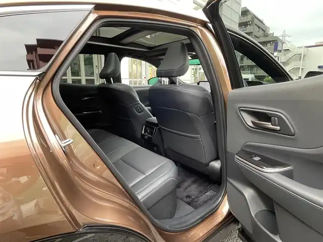 トヨタ クラウン スポーツ Z 東京都 2025(令7)年 0.3万km 茶 純正12.3インチナビ/(フルセグ/Bluetooth)/パノラマルーフ/パノラミックビューモニター/セーフティセンス/・レーダークルーズコントロール/・プリクラッシュセーフティ/・レーントレーシングアシスト/・プロアクティブドライビングアシスト/トヨタチームメイト/デジタルインナーミラー/置くだけ充電/パワーバックドア/前席シートヒーター&エアシート/ステアリングヒーター/純正21インチアルミ/純正フロアマット/ETC2.0/スペアキー×1/取扱説明書/保証書