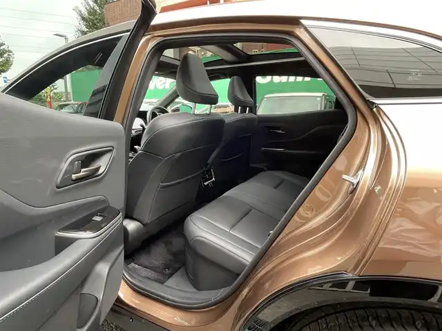 トヨタ クラウン スポーツ Z 東京都 2025(令7)年 0.3万km 茶 純正12.3インチナビ/(フルセグ/Bluetooth)/パノラマルーフ/パノラミックビューモニター/セーフティセンス/・レーダークルーズコントロール/・プリクラッシュセーフティ/・レーントレーシングアシスト/・プロアクティブドライビングアシスト/トヨタチームメイト/デジタルインナーミラー/置くだけ充電/パワーバックドア/前席シートヒーター&エアシート/ステアリングヒーター/純正21インチアルミ/純正フロアマット/ETC2.0/スペアキー×1/取扱説明書/保証書