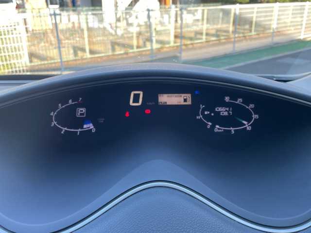 日産 セレナ ハイウェイS S HV Aセーフ 埼玉県 2015(平27)年 10.7万km ブリリアントホワイトパール エマージェンシーブレーキ /フリップダウンモニター /ナビ/　　CD/DVD/BT/フルセグ /アラウンドビューモニター /両側パワースライドドア /クルーズコントロール /HIDライト /純正16インチアルミホイール /ETC