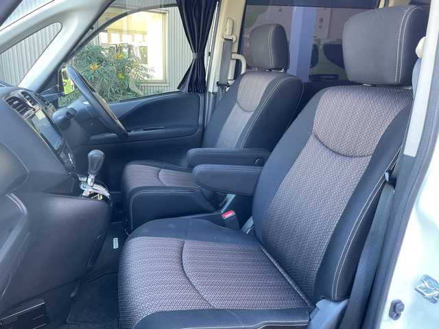 日産 セレナ ハイウェイS S HV Aセーフ 埼玉県 2015(平27)年 10.7万km ブリリアントホワイトパール エマージェンシーブレーキ /フリップダウンモニター /ナビ/　　CD/DVD/BT/フルセグ /アラウンドビューモニター /両側パワースライドドア /クルーズコントロール /HIDライト /純正16インチアルミホイール /ETC