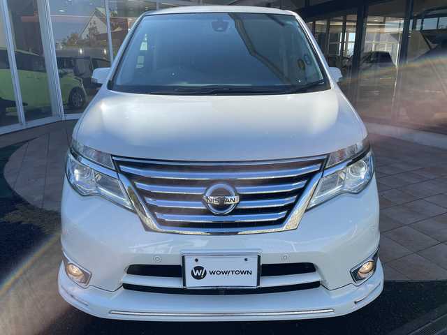 日産 セレナ ハイウェイS S HV Aセーフ 埼玉県 2015(平27)年 10.7万km ブリリアントホワイトパール エマージェンシーブレーキ /フリップダウンモニター /ナビ/　　CD/DVD/BT/フルセグ /アラウンドビューモニター /両側パワースライドドア /クルーズコントロール /HIDライト /純正16インチアルミホイール /ETC