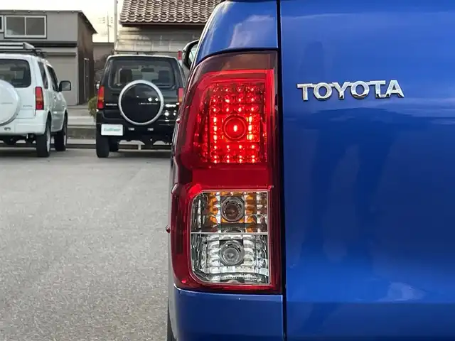 トヨタ ハイラックス Z 山形県 2020(令2)年 3.1万km ネビュラブルーM 4WD/軽油/衝突被害軽減システム/メモリナビ/　　【CD DVD BT フルセグ USB】/バックカメラ/レーダークルーズコントロール/LEDオートライト/純正17インチアルミホイール/ドライブレコーダー/ステアリングスイッチ/MTモード付AT/IC付ターボ/電動格納ウィンカーミラー/ミラーヒーター/フォグランプ/スマートキー/ETC