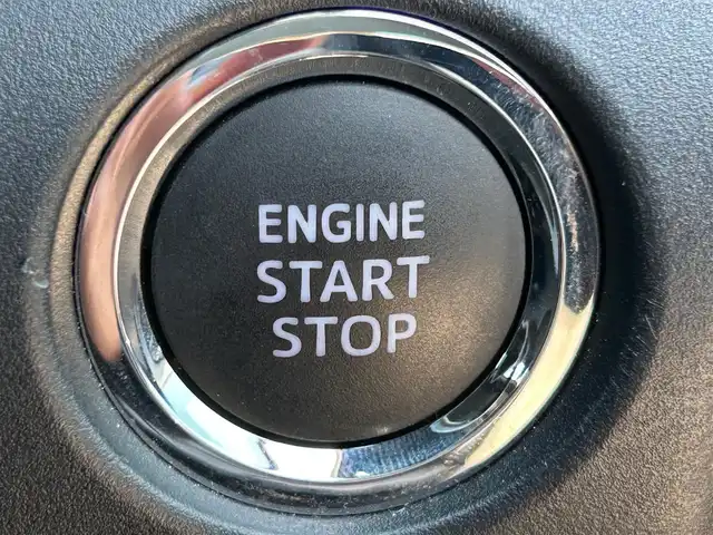 トヨタ ヴォクシー ZS 煌Ⅱ 大阪府 2019(令1)年 0.9万km パール 純正9インチナビ　/フルセグ　/バックモニター　/サイドエアロ　/衝突軽減　/両側パワースライドドア　/クルーズコントロール　/ETC2.0　/BT　/CD/DVD　/オートマチックハイビーム/クリアランスソナー/純正フロアマット/ワンオーナー/プッシュスタート