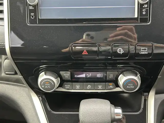 日産 セレナ ハイウェイスター 栃木県 2017(平29)年 4.9万km マルーンレッド 2トーン エマージェンシーブレーキ/フリップダウンモニター/純正7インチナビ/フルセグTV/DVD/Bluetooth/アラウンドビューモニター/ビルトインETC/片側パワースライドドア/クルーズコントロール/スマートキー×2/プッシュスタート/ステアリングリモコン/オートライト/フォグランプ/純正16インチAW/アイドリングストップ/横滑り防止装置/取説/電動格納ミラー/パーキングアシスト
