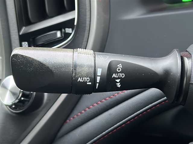 トヨタ クラウン アスリート G-T 茨城県 2016(平28)年 9.7万km ホワイトパールクリスタルシャイン ワンオーナー/純正HDDナビ＆地デジTV/(地デジTV・CD・DVD・BR・BT・ラジオ再生)/ドライブレコーダー（フロント）/ETC2.0/被害軽減システム/パーキングアシスト/レーンアシスト/コーナーセンサー（バック）/プッシュスタート/バックカメラ/アイドリングストップ/サンルーフ/レザーシート/運転席・助手席パワーシート/エアシート/シートヒーター/LEDヘッドライト/オートライト/オートマチックハイビーム/ブラインドスポットモニター/純正17インチホイール/保証書/取扱説明書