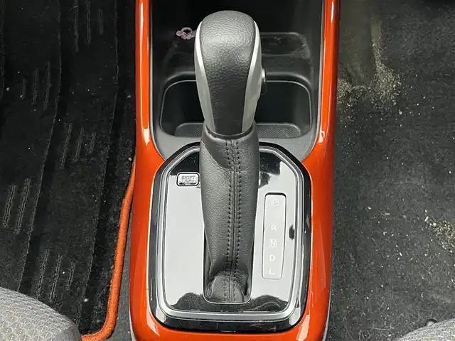 スズキ イグニス ハイブリッド MX 道央・札幌 2016(平28)年 6.8万km フレイムオレンジPM 4WD/ディーラーナビ/ＣＤ／ＤＶＤ／ＢＴ／フルセグ/バックカメラ/横滑り防止装置/盗難防止装置/シート‐ヒーター/純正フロアマット/スマートキー/スペアキー/エンジンスターター/ダウンヒルアシスト/ワンオーナー/ドアバイザー/アイドリングストップ