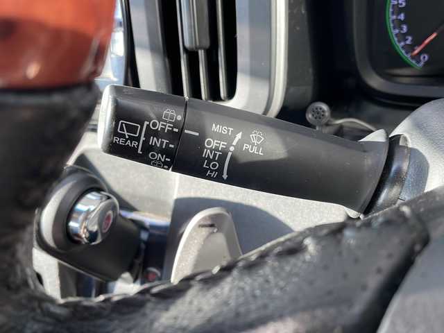 ホンダ Ｎ ＯＮＥ ツアラー Lパッケージ 山形県 2013(平25)年 9.3万km クリスタルブラックパール ・４WD/・純正ナビ/フルセグ/CD/DVD/Bluetooth/・バックカメラ/・ETC/・クルーズコントロール/・横滑り防止装置/・パドルシフト/・純正マット/・純正AW＋スタッドレスタイヤ車載/・合皮シートカバー/・社外エンジンスターター/・スペアキー1本/・保証書/・取扱説明書