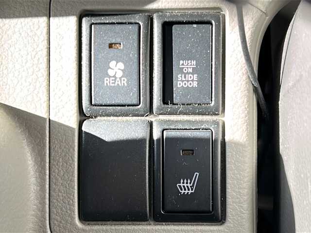 スズキ エブリィ ワゴン PZターボ 福島県 2017(平29)年 7.2万km パールホワイト 純正ナビゲーション/・型番：KXM-E502W/・フルセグTV/BT/SD/CD/DVD/USB/FM/AM/・ETC/片側パワースライドドア/ベンチシート/・D席シートヒーター/ステアリングリモコン/横滑り防止装置/衝突被害軽減ブレーキ/プッシュスタート/・スマートキー/・スペアキー1本/電動格納ミラー/LEDヘッドライト/・オートライト/・フォグランプ/純正ドアバイザー/純正14インチAW/4WD