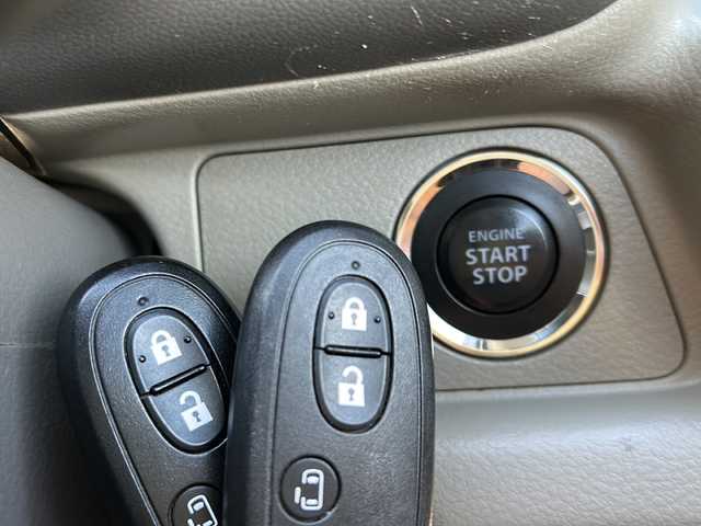 スズキ エブリィ ワゴン PZターボ 福島県 2017(平29)年 7.2万km パールホワイト 純正ナビゲーション/・型番：KXM-E502W/・フルセグTV/BT/SD/CD/DVD/USB/FM/AM/・ETC/片側パワースライドドア/ベンチシート/・D席シートヒーター/ステアリングリモコン/横滑り防止装置/衝突被害軽減ブレーキ/プッシュスタート/・スマートキー/・スペアキー1本/電動格納ミラー/LEDヘッドライト/・オートライト/・フォグランプ/純正ドアバイザー/純正14インチAW/4WD