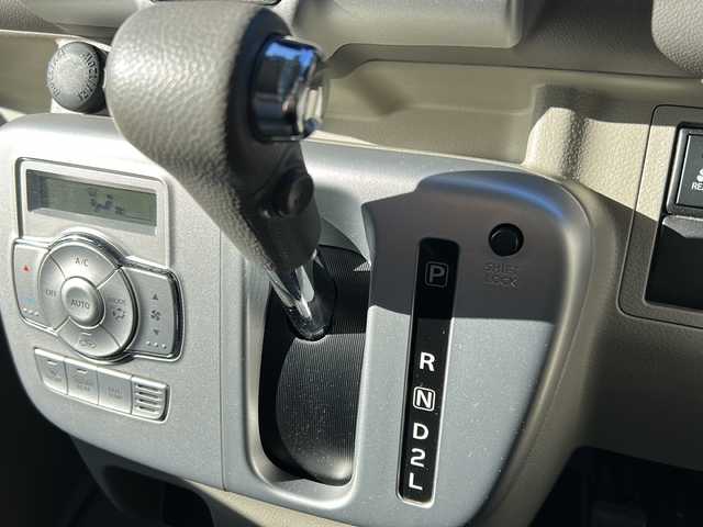 スズキ エブリィ ワゴン PZターボ 福島県 2017(平29)年 7.2万km パールホワイト 純正ナビゲーション/・型番：KXM-E502W/・フルセグTV/BT/SD/CD/DVD/USB/FM/AM/・ETC/片側パワースライドドア/ベンチシート/・D席シートヒーター/ステアリングリモコン/横滑り防止装置/衝突被害軽減ブレーキ/プッシュスタート/・スマートキー/・スペアキー1本/電動格納ミラー/LEDヘッドライト/・オートライト/・フォグランプ/純正ドアバイザー/純正14インチAW/4WD