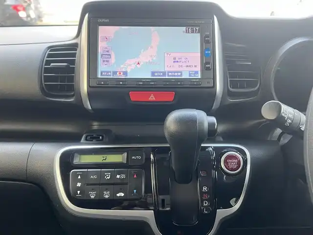 ホンダ Ｎ ＢＯＸ G Lパッケージ 大阪府 2016(平28)年 11.8万km プレミアムホワイトパールⅡ 純正インターナビ・フルセグTV・CD・/　　　　DVD・SD・Bluetooth/左後パワースライドドア/あんしんパッケージ/スマートキー2個/バックカメラ/ビルトインETC/ステアリングスイッチ/アイドリングストップ/電動格納ウインカーミラー/社外14インチアルミホイール/プラズマクラスターオートエアコン