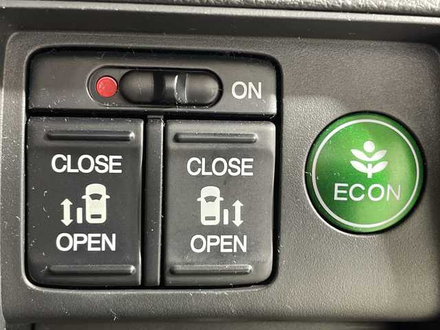 ホンダ オデッセイ アブソルート EX 福岡県 2013(平25)年 5.2万km プレミアムヴィーナスブラックP 純正メーカーナビ/  CD/DVD/フルセグTV/Bluetooth/バックカメラ/スマートキー&プッシュスタート/クルーズコントロール/ブラインドスポット/ハーフレザー/両側パワースライドドア/オットマン/コーナーセンサー/LEDヘッドライト/オートライト