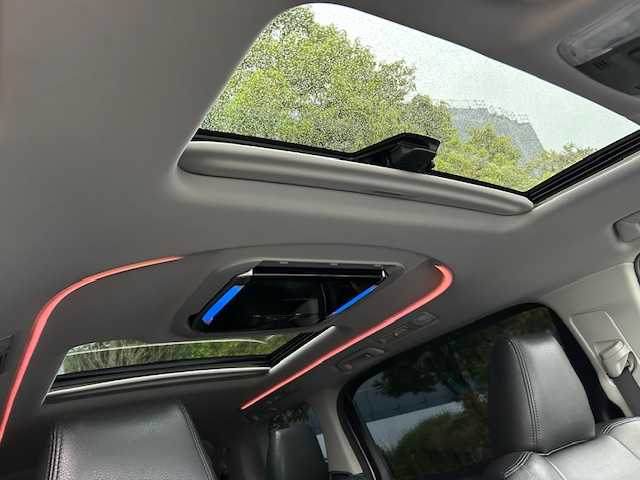 トヨタ ヴェルファイア Z Aエディション 宮城県 2016(平28)年 4.9万km ホワイトパールクリスタルシャイン サンルーフ/純正ナビ/バックカメラ/後席モニター/オットマン/MTモード付きAT/ブレーキホールド/カーアロマ/LEDヘッドライト/フォグランプ/オートライト/純正ETC/純正フロアマット/純正アルミホイール/Bluetooth、CD、DVD/横滑り防止装置