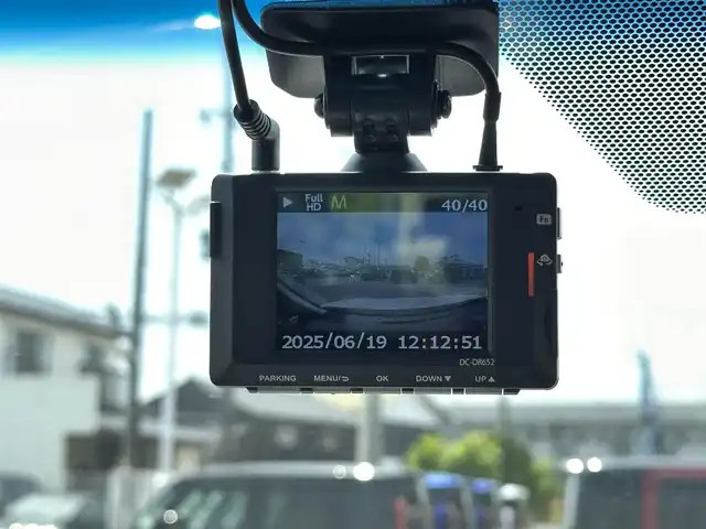 トヨタ カムリ WS 宮城県 2021(令3)年 3.6万km プラチナホワイトパールマイカ セーフティセンス/・プリクラッシュセーフティ/・レーダークルーズコントロール/・レーントレーシングアシスト/・オートマチックハイビーム/・ドライバー異常時対応システム/・ロードサインアシスト/・先行車発進告知機能/ブラインドスポットモニター/リアクロストラフィックオートブレーキ/インテリジェントクリアランスソナー/9インチディスプレイオーディオ/・CD/DVD/・AppleCarPlay/・USB/バックカメラ/ビルトインETC2.0/ドライブレコーダー/ハーフレザーシート/運転席パワーシート/革巻きステアリング/ステアリングスイッチ/パドルシフト/電動パーキングブレーキ/ブレーキホールド/LEDヘッドランプ/フォグランプ/オートライト/スマートキー＆プッシュスタート/電動格納ミラー/ENKEI19インチAW/純正フロアマット/W/サイド/カーテンエアバッグ