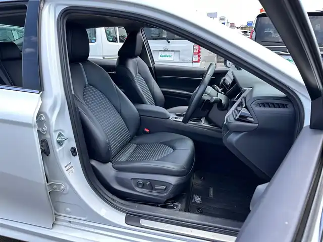 トヨタ カムリ WS 宮城県 2021(令3)年 3.6万km プラチナホワイトパールマイカ セーフティセンス/・プリクラッシュセーフティ/・レーダークルーズコントロール/・レーントレーシングアシスト/・オートマチックハイビーム/・ドライバー異常時対応システム/・ロードサインアシスト/・先行車発進告知機能/ブラインドスポットモニター/リアクロストラフィックオートブレーキ/インテリジェントクリアランスソナー/9インチディスプレイオーディオ/・CD/DVD/・AppleCarPlay/・USB/バックカメラ/ビルトインETC2.0/ドライブレコーダー/ハーフレザーシート/運転席パワーシート/革巻きステアリング/ステアリングスイッチ/パドルシフト/電動パーキングブレーキ/ブレーキホールド/LEDヘッドランプ/フォグランプ/オートライト/スマートキー＆プッシュスタート/電動格納ミラー/ENKEI19インチAW/純正フロアマット/W/サイド/カーテンエアバッグ