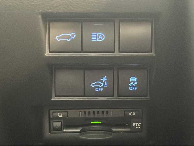 トヨタ ランドクルーザー GRスポーツ 岐阜県 2024(令6)年 0.5万km ブラック ワンオーナー/サンルーフ/トヨタセーフティセンス/プリクラッシュセーフティ/車線逸脱警報/全周囲カメラ/フルセグTV/GR専用マット/レーダークルーズコントロール/オートマチックハイビーム/Bluetooth/センターデフロック/ダウンヒルアシストコントロール/全席シートヒーター/全席ベンチレーションシート/前席パワーシート/保証書/取扱説明書/スペアキー