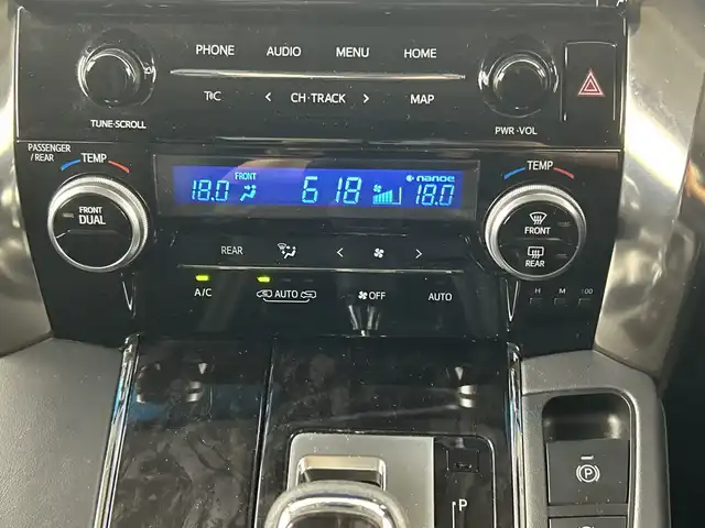 トヨタ アルファード S Cパッケージ 愛知県 2020(令2)年 6.2万km ホワイトパールクリスタルシャイン 純正9インチディスプレイオーディオ/・ナビ/・DVD/CD/・Bluetooth/・フルセグTV/・バックカメラ/・８スピーカー/純正フリップダウンモニター/ツインムーンルーフ/ビルトインETC/トヨタセーフティセンス/・プリクラッシュセーフティー/・レーダークルーズコントロール/・レーントレーシングアシスト/・アダプティブハイビーム/アクセサリーコンセント（AV100V）/ブラック合皮シート/・快適温熱シート/・前席パワーシート/・助手席パワーオットマン/・２列目エグゼクティブパワーシート/LEDヘッドランプ/純正１８インチアルミホイール/自動防眩ミラー/サンシェード