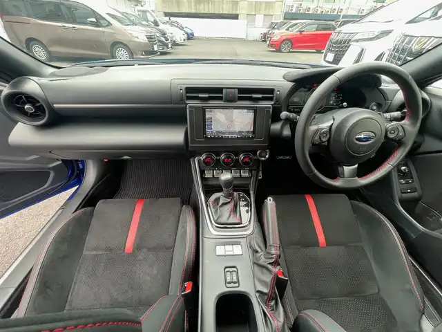 スバル ＢＲＺ S 島根県 2023(令5)年 0.7万km WRブルーパール 純正メモリナビ/(フルセグTV・ＤＶＤ再生・Ｂｌｕｅｔｏｏｔｈ)/バックカメラ/ＥＴＣ　/フロントスポイラー/前席シートヒーター/パドルシフト　/リアコーナーセンサー　/全車速追従機能付クルーズコントロール/衝突軽減ブレーキ/横滑り防止装置/スマートキー　/プッシュスタート/純正LEDヘッドライト/純正18インチアルミホイール　/純正フロアマット