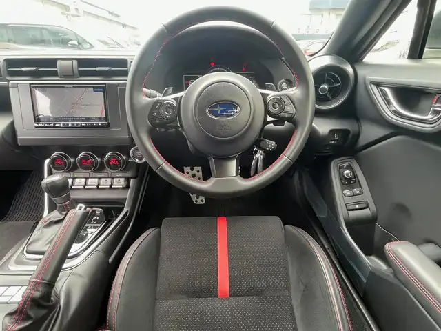 スバル ＢＲＺ S 島根県 2023(令5)年 0.7万km WRブルーパール 純正メモリナビ/(フルセグTV・ＤＶＤ再生・Ｂｌｕｅｔｏｏｔｈ)/バックカメラ/ＥＴＣ　/フロントスポイラー/前席シートヒーター/パドルシフト　/リアコーナーセンサー　/全車速追従機能付クルーズコントロール/衝突軽減ブレーキ/横滑り防止装置/スマートキー　/プッシュスタート/純正LEDヘッドライト/純正18インチアルミホイール　/純正フロアマット