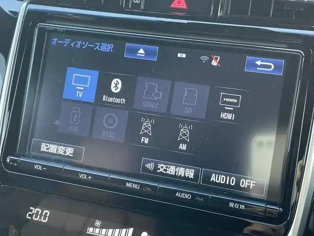 トヨタ ハリアー プレミアム 大阪府 2018(平30)年 5万km ホワイトパールクリスタルシャイン ワンオーナー/純正９インチナビ　/   フルセグＴＶ/CD/DVD/Bluetooth/USB　/バックモニター　/衝突軽減ブレーキ　/パノラマサンルーフ　/運転席パワーシート　/電動リアゲート　/レーダークルーズコントロール/レーンキープアシスト/オートマチックハイビーム　/ＶＥＲＳＵＳ20インチアルミホイール/純正フロアマット　/前後ドライブレコーダー　/ビルトインＥＴＣ　/LED