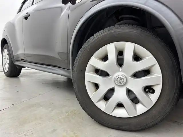 日産 ジューク 15RX タイプV 福岡県 2014(平26)年 5万km ナイトベールパープル 純正ＳＤナビ／フルセグＴＶ／ＢＴ　/ビルトインＥＴＣ　/バックカメラ　/横滑り防止装置　/アイドリングストップ　/オートライト　/純正フロアマット　/電動格納式ミラー　/ＡＢＳ　/レベライザー