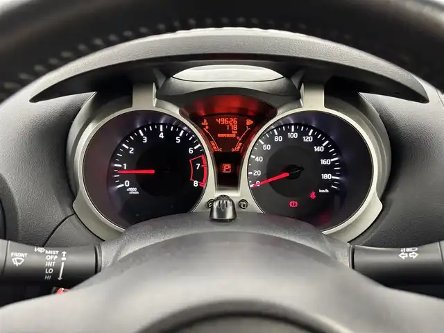 日産 ジューク 15RX タイプV 福岡県 2014(平26)年 5万km ナイトベールパープル 純正ＳＤナビ／フルセグＴＶ／ＢＴ　/ビルトインＥＴＣ　/バックカメラ　/横滑り防止装置　/アイドリングストップ　/オートライト　/純正フロアマット　/電動格納式ミラー　/ＡＢＳ　/レベライザー